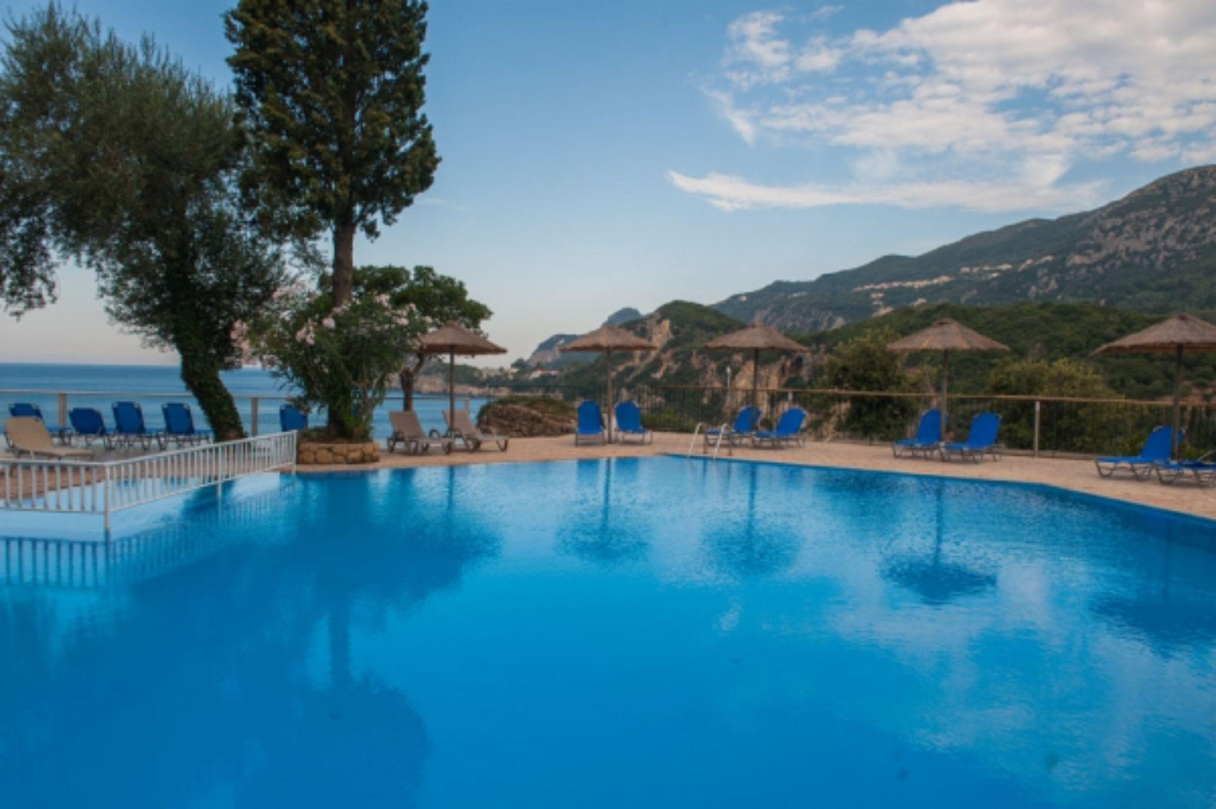 Blue Princess Hotel And Suites Liapades Ngoại thất bức ảnh